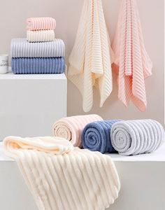 Serviette de bain extra large en corail polaire 70x140, super absorbante, en coton pur de haute qualité - Product Image 4
