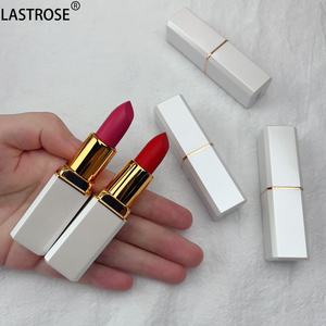 Chiavetta per il trucco a basso contenuto di fabbrica con <span class=keywords><strong>rossetto</strong></span> <span class=keywords><strong>bianco</strong></span>/nero in tinta unita con <span class=keywords><strong>rossetto</strong></span> nero opaco impermeabile 24 ore <span class=keywords><strong>rossetto</strong></span> nudo vegano - Product Image 4