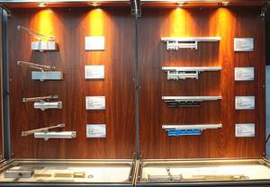 Ferme-porte de cuisine extérieure moderne certifié CE en fonte dissimulé à came double sans obstruction pour usage hôtelier - Product Image 5