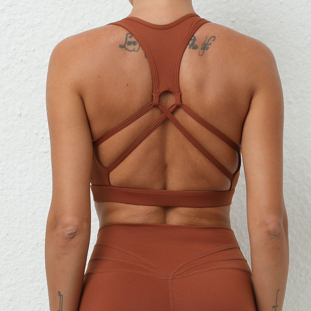 สีน้ำตาลอบอุ่น