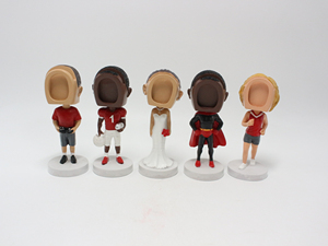 Cadre photo <span class=keywords><strong>de</strong></span> table personnalisé pour bureau <span class=keywords><strong>de</strong></span> poupée Bobblehead en résine <span class=keywords><strong>Figurine</strong></span> <span class=keywords><strong>de</strong></span> <span class=keywords><strong>sport</strong></span> souvenir pour tableau <span class=keywords><strong>de</strong></span> bord <span class=keywords><strong>de</strong></span> <span class=keywords><strong>voiture</strong></span> - Product Image 3