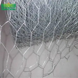 1/2*1/2 Inch Opening PVC Coated Wire Woven Poultry Netting Hexagonal Chicken Wire Mesh Fence construction fence panels