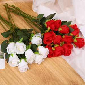 Ramo de Rosas Artificiales de 47 cm, Flores de Seda y Plástico de Alta Simulación, Color Rojo, Decoración para el Hogar, Decoración para Bodas - Product Image 4