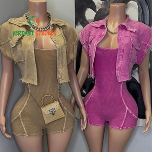 Verdant Strokes Camiseta sin mangas de punto corto para mujer Poliéster Spandex Logotipo personalizado Reloj Sexy Carta Bordado 3D Lentejuelas - Product Image 4