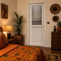 Porte battante moderne en PVC avec panneau supérieur en verre dépoli motif arbre, panneau inférieur à lames, serrure multipoints, joint EPDM, couleur personnalisée