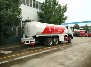 5000 Liter 6000 Liter HOWO brandstoftank truck 20Ton 25 Ton SINO <span class=keywords><strong>bowser</strong></span> tank met voertuig met <span class=keywords><strong>flow</strong></span> meter - Product Image 2