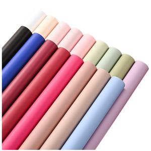 Papel de regalo floral JOYWOOD resistente al agua con color sólido grueso para floristería - Product Image 1