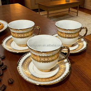 Tasse à thé en céramique 90cc avec soucoupe, design plaqué or, logo personnalisé, porcelaine fine <span class=keywords><strong>de</strong></span> <span class=keywords><strong>luxe</strong></span>, écologique, pour le marché <span class=keywords><strong>de</strong></span> la <span class=keywords><strong>Jordanie</strong></span> et <span class=keywords><strong>de</strong></span> la Turquie - Product Image 1