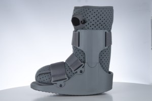 Bota Ortopédica Personalizada de Grado Clínico - Calzado de Recuperación de Calidad Premium para Bunionectomía y Cuidado Postoperatorio - Product Image 1