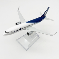 Vente flash - Modèle d'avion miniature B737 en métal moulé sous pression à l'échelle 1:400, 16 cm, avec impression de logo personnalisée, cadeau pour enfants