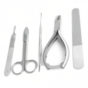 ชุดเครื่องมือทำเล็บเท้าสำหรับผู้เชี่ยวชาญด้านเท้า คุณภาพสูงสุด ผลิตตามสั่ง ทำจากสแตนเลสสตีล ระดับ Class I สามารถนึ่งฆ่าเชื้อและนำกลับมาใช้ใหม่ได้ - Product Image 1
