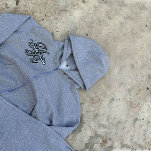 Conjunto de Dos Piezas ASISTO INDUSTRIES: Sudadera con Capucha Cómoda con Cierre y Logotipo Bordado en Gris Jaspeado para Hombre y Mujer, Pantalones Jogger Personalizados de Felpa de Algodón - Product Image 2