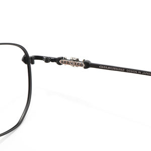 Gafas Graduadas de Titanio Puro con Montura Fina, Color Gris Metálico, Marca de Lujo, Forma de Cruz, Personalización al por Mayor - Product Image 6