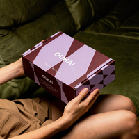 Maßgefertigte Burgunderrote Wellpappe-Box Flach Faltbare Versandkartons für Lebensmittel Snacks Tee Geschenke E-Commerce Produktverpackung