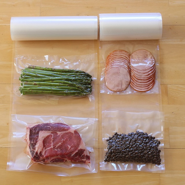 Custom Logo Food Grade 2 Pack Nylon Bag Roll for Vacuum Sealer Embossed Plastic Vacuum Sealer Bag Rolls