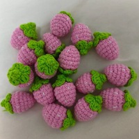 Direct Source Handgemaakte Gebreide Haakfruit Accessoires Kleine Aardbeien Wortelen Ander Fruit Voor Kinderen Huisdieren Decor