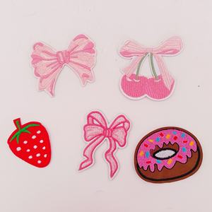 Toppe Termoadesive Preppy con Ricamo Estetico Femminile, Farfalla con Diamanti, Xoxo, Carine, per Giacche, Zaini, Borse, Cappelli - Product Image 3