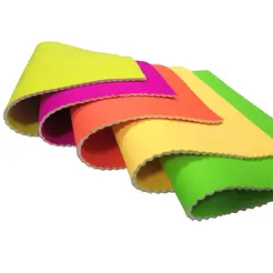 रंगीन Neoprene रबड़ शीट कपड़े 3mm निविड़ अंधकार बनावट कपड़े