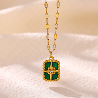 Collier Pendentif Fleur Rose Dorée Rétro Décoratif Populaire 2026 – Ornements Élégants et Délicats pour Femmes – Vente en Gros TGXL14489