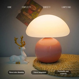 Nouveau minimaliste moderne dernière lampe de Table champignon chambre chevet mignon Mini lumière LED veilleuse lumière décor à la maison télécommande - Product Image 5