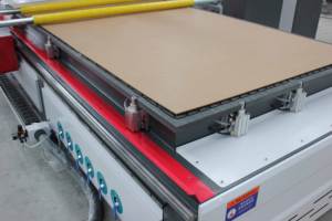 เครื่องจักรซีเอ็นซี รูเตอร์แกะสลักไม้ 1325-2 3 แกน สำหรับแกะสลักเฟอร์นิเจอร์ไม้ เครื่องแกะสลักซีเอ็นซี รุ่น M-shine โรงงานซีเอ็นซี - Product Image 5