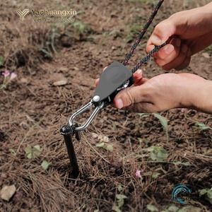 เชือกปีนเขาพร้อมคาราไบเนอร์โลหะและรอกสำหรับการเดินป่าและตั้งแคมป์ใช้งานกลางแจ้ง - Product Image 2