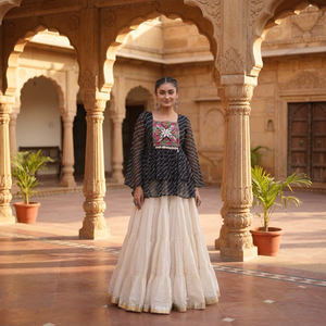 TENNYC Lahenga d'hiver Diwali réversible et extensible, longueur cheville, coupe classique, imprimé Laheriya, travail Kutchi Gamthi, pour fêtes et mariages - Product Image 1