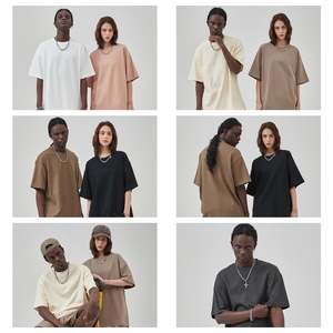 T-shirt Personalizzata con Logo, 100% Cotone, 305 Grammi, Stampa su Maglietta Pesante Oversize, Taglio Corto e Squadrato per Uomo - Product Image 3