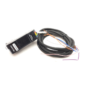 Unidad Amplificadora de Fibra Óptica Cz-v21ap PNP, Respuesta de 200s-8ms, 24VDC, Automatizable y Programable para PLC - Product Image 1