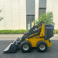Mini-chargeuse compacte à direction par déplacement (Skid Steer Loader) avec livraison gratuite à vendre