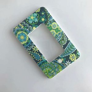 مكبر مربع الشكل 3X مع إضاءة LED للقراءة، محمول بعدسة أكريليك للمسنين، بيع مباشر من المصنع - Product Image 2