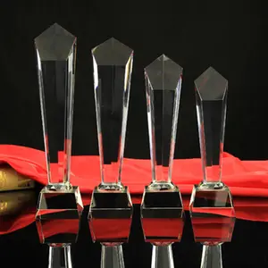 Honneur de cristal K9 Sublimation Crystal Trophée en verre cristal vierge pour la gravure au laser