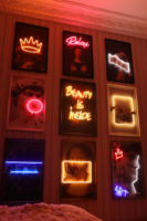 Özel neon işaret Pop Art Neon duvar dekor özel LED ışık UV resimleri Modern Neon burcu sanat ev veya ofis için parti işaretleri