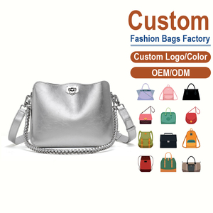 Sac à bandoulière en similicuir pour femme, personnalisé, avec chaîne et fermeture à cadenas, pour usage quotidien - Product Image 1