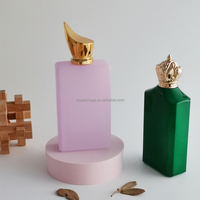 Botol Parfum Mewah 100ml Desain Arab Tidak Beraturan Sudut Melengkung, Botol Kaca Ungu Doff Isi Ulang Semprotan Mewah