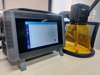 Petite machine de marquage laser à fibre portable 20W 30W pour le codage de la date d'expiration sur métal, plastique, verre, câbles, fils et tubes