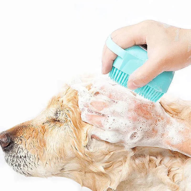 Temu hot sell 개와 고양이를위한 부드러운 실리콘 애완 동물 브러시 내장 샤워 젤 디스펜서를 사용하여 마사지 및 청소