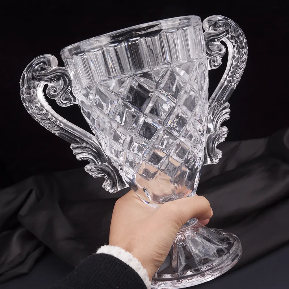 Kustomisasi transparan terukir piala penghargaan gelas kristal piala penghargaan untuk olahraga dan Esport acara hadiah