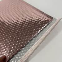 Enveloppes à bulles blanches personnalisées pour cosmétiques par QJBZ Packaging - Tailles variées pour usage promotionnel