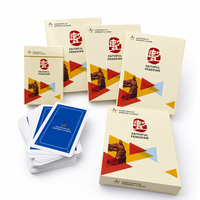 Jeu familial, cartes à jouer en papier avec coins arrondis personnalisés, designs personnalisés et emballage en boîte en papier