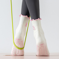 Chaussettes de yoga respirantes sans couture antidérapantes de qualité supérieure pour femmes pour le studio