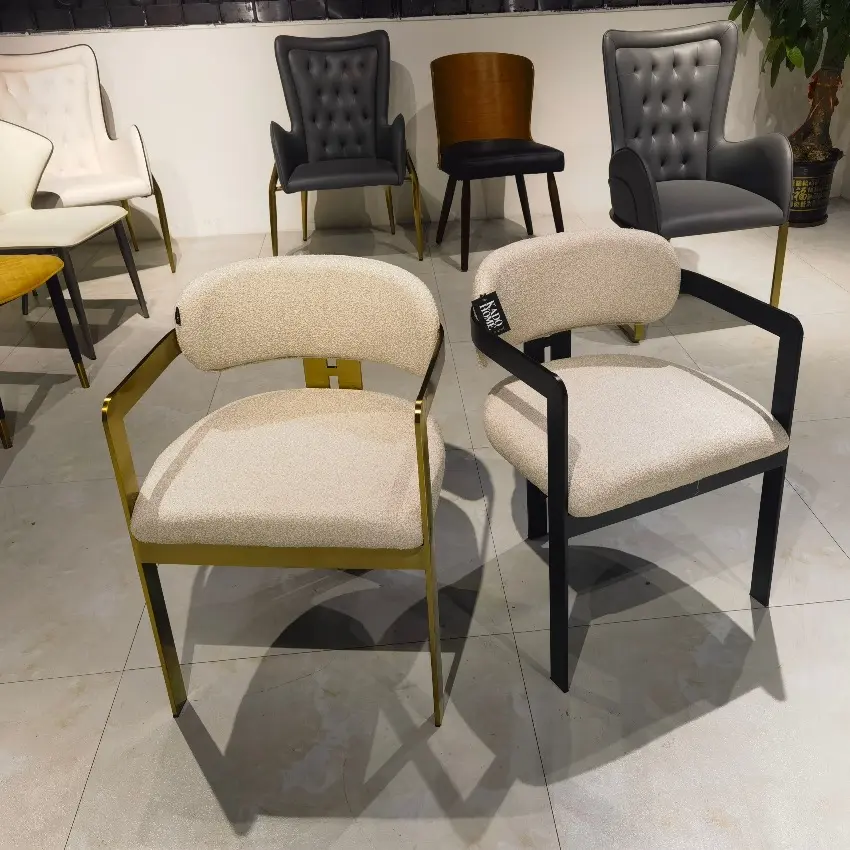 2024 nouvelle chaise de conception italienne de luxe léger chaise de salle à manger à la maison d'hôtel