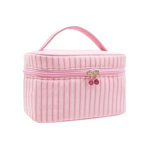 Grande Capacité Portable Voyage Cosmétique Maquillage Sac Multifonctionnel Simple Conception Fermeture À Glissière Matériel vente chaude En Gros - Product Image 1