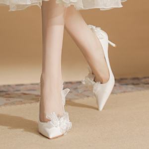 Zapatos de novia blancos, tacones altos sexys y exquisitos, zapatos de salón de baile con punta en pico y tacón alto para boda - Product Image 3