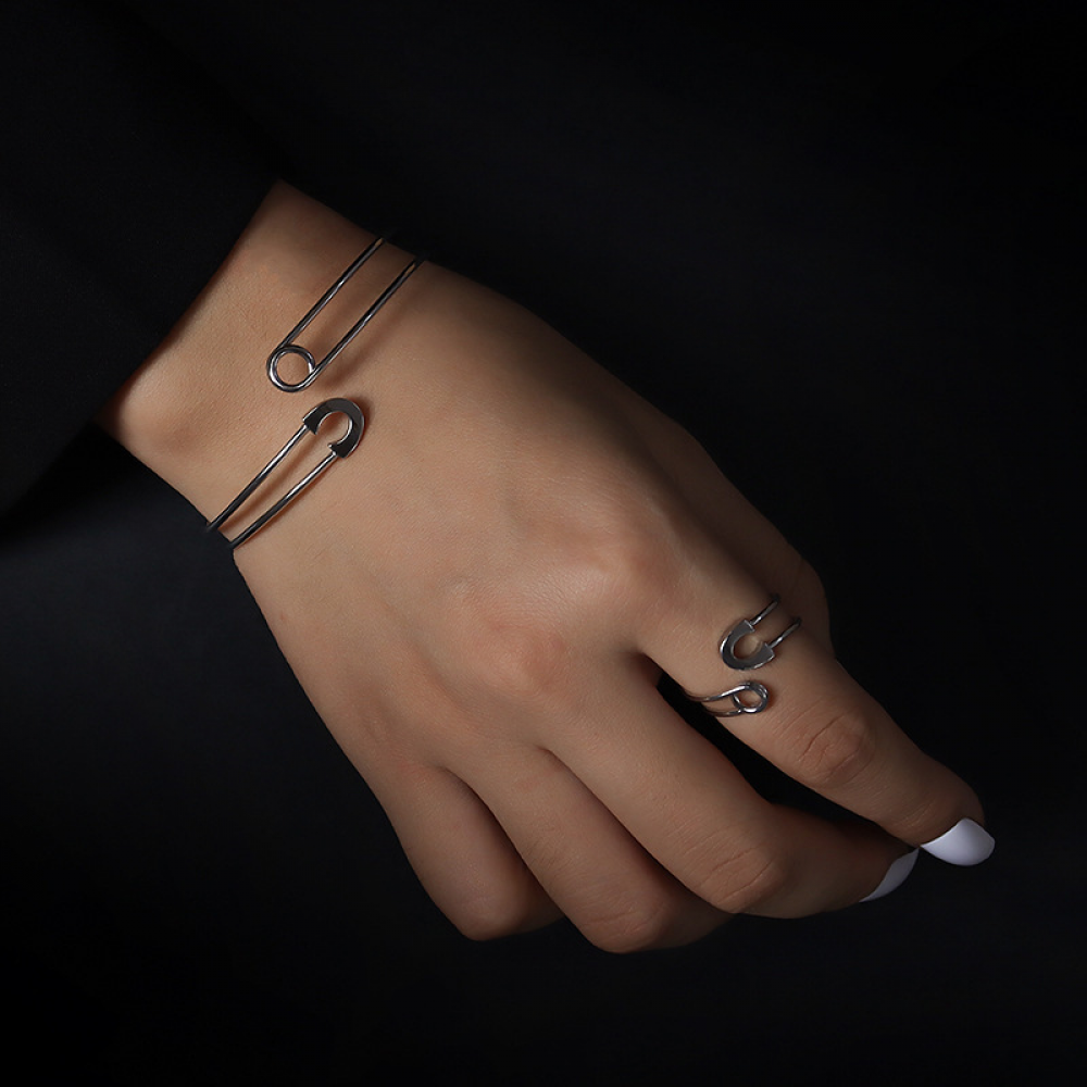 High Quality Safety Pin Bracelet - Adjustable Ring Set