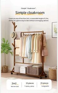 Porte-vêtements en bois sur roulettes pour chambre à coucher, avec <span class=keywords><strong>étagère</strong></span>, panier et crochet à chapeaux – Organisateur de garde-robe moderne - Product Image 4