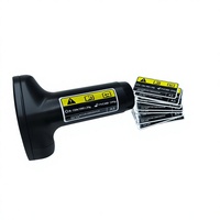 Étiquette de sécurité personnalisée imprimée avec un design jaune et noir à fort contraste, résistante aux huiles et aux produits chimiques, pour l'entretien des machines
