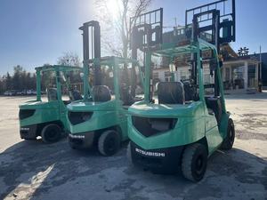 Montacargas Diésel Grendia 30 con Mástil de 3 Etapas, Neumáticos Neumáticos, Operación con Asiento, Uso en Pavimento Exterior - Product Image 3