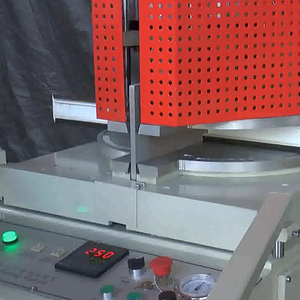 Machine de soudage transversal sans soudure Widow Machine avec commande PLC pour 30 ° -180 °   Soudure de profilés PVC - Product Image 4