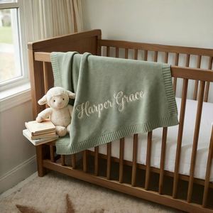 Couverture personnalisée en coton tricoté brodé pour bébé – Douce pour la peau et respirante pour la maison - Product Image 5